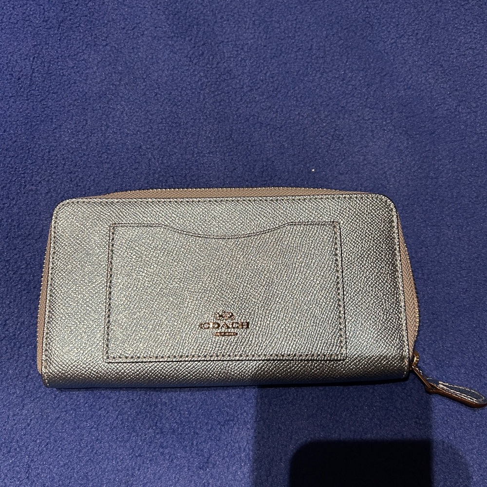 Too many wallets